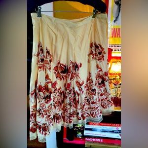 Vintage circle skirt. Hand embroidered metallic thread. Lace hem. Gorgeous